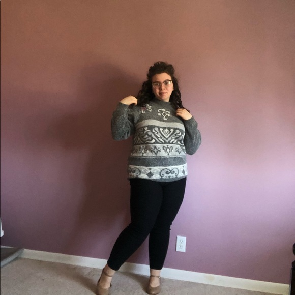 Diana Marco Sweater - Picture 2 of 9